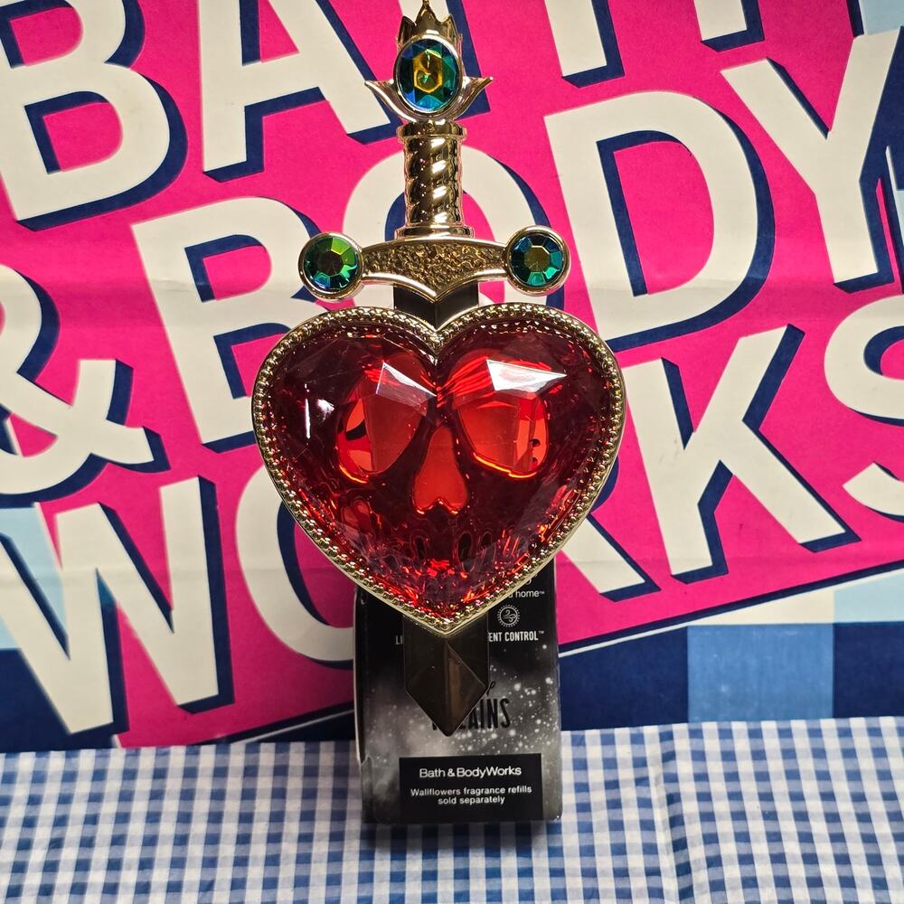 BBW Disney Evil Queen Pierced Heart Lights Up 24/7 Wallflower Fragrance Plug In